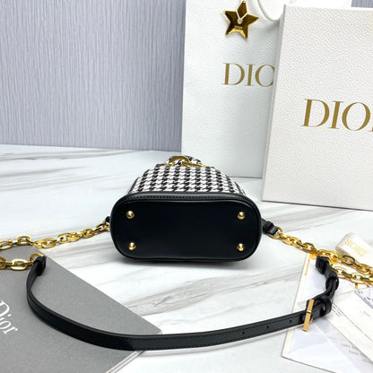 DIO C‚Äôest Handbag (17cm)
