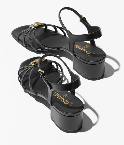 SANDALS 40 MM IN BLACK PATENT LAMBSKIN