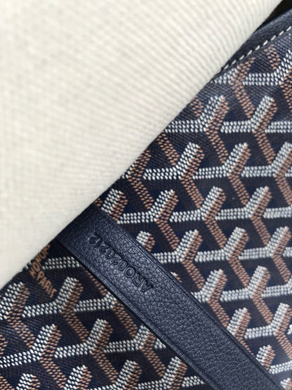 GOY Messenger Bag 35x26x7.5cm