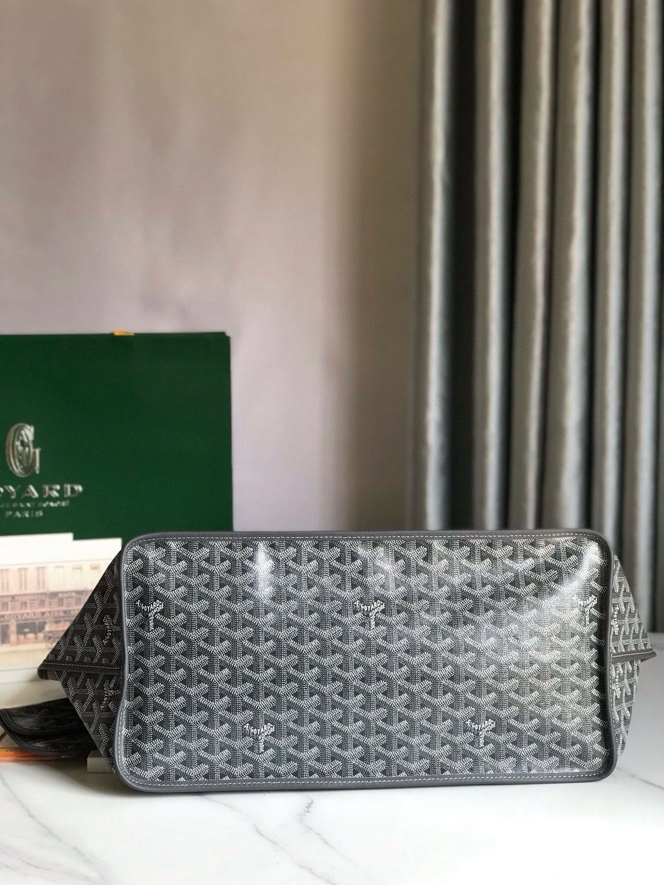 GOY REVERSIBLE ANJOU 39*32*19