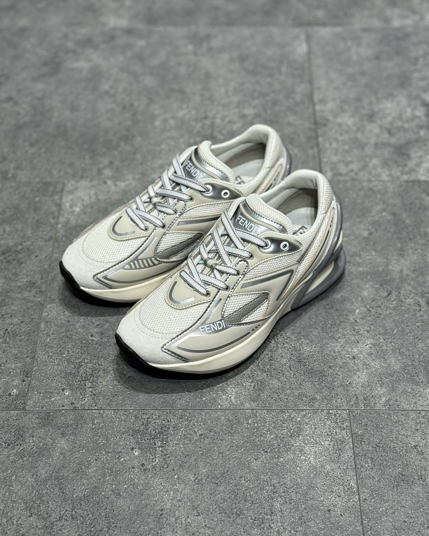 FEN Sneakers