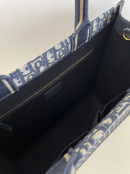 DIO Book Tote (42cm)