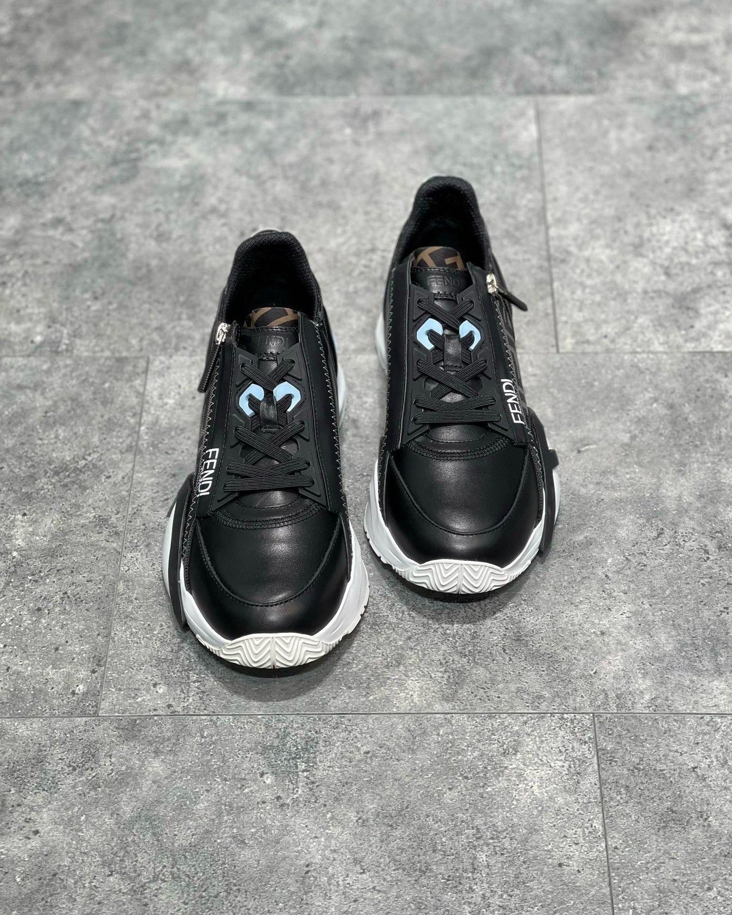FEN Sneakers