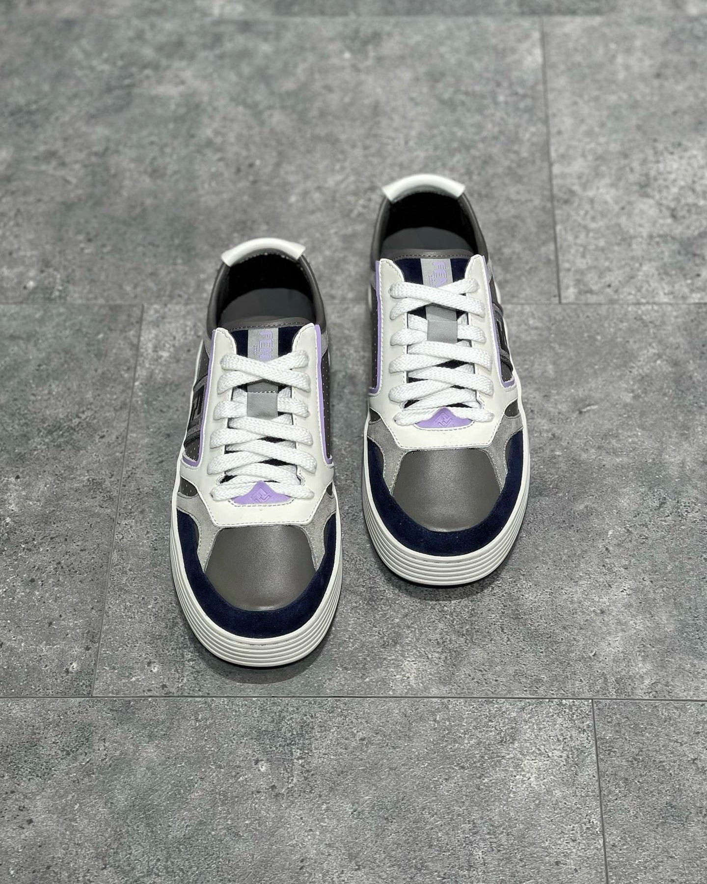 FEN Sneakers