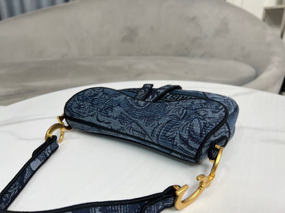 DIO Saddle Bag (25.5cm)