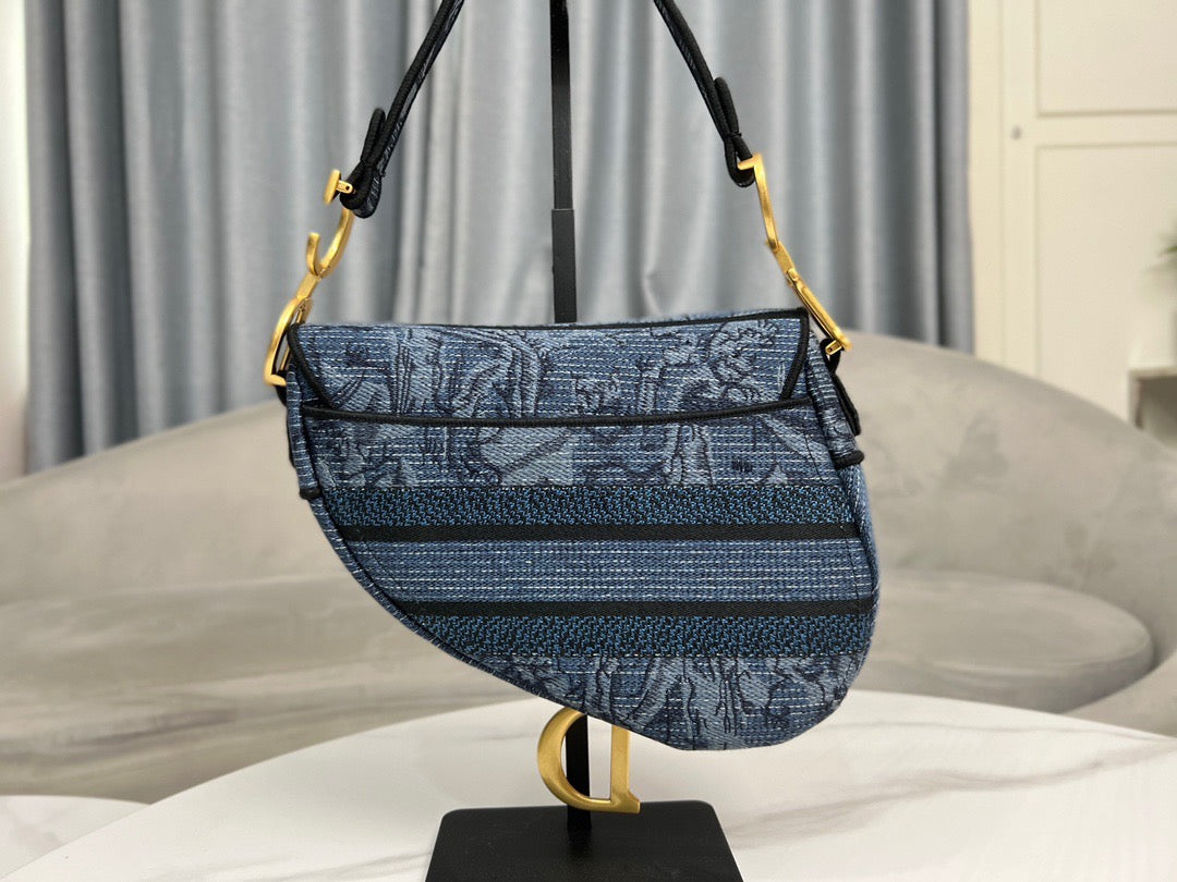 DIO Saddle Bag (25.5cm)