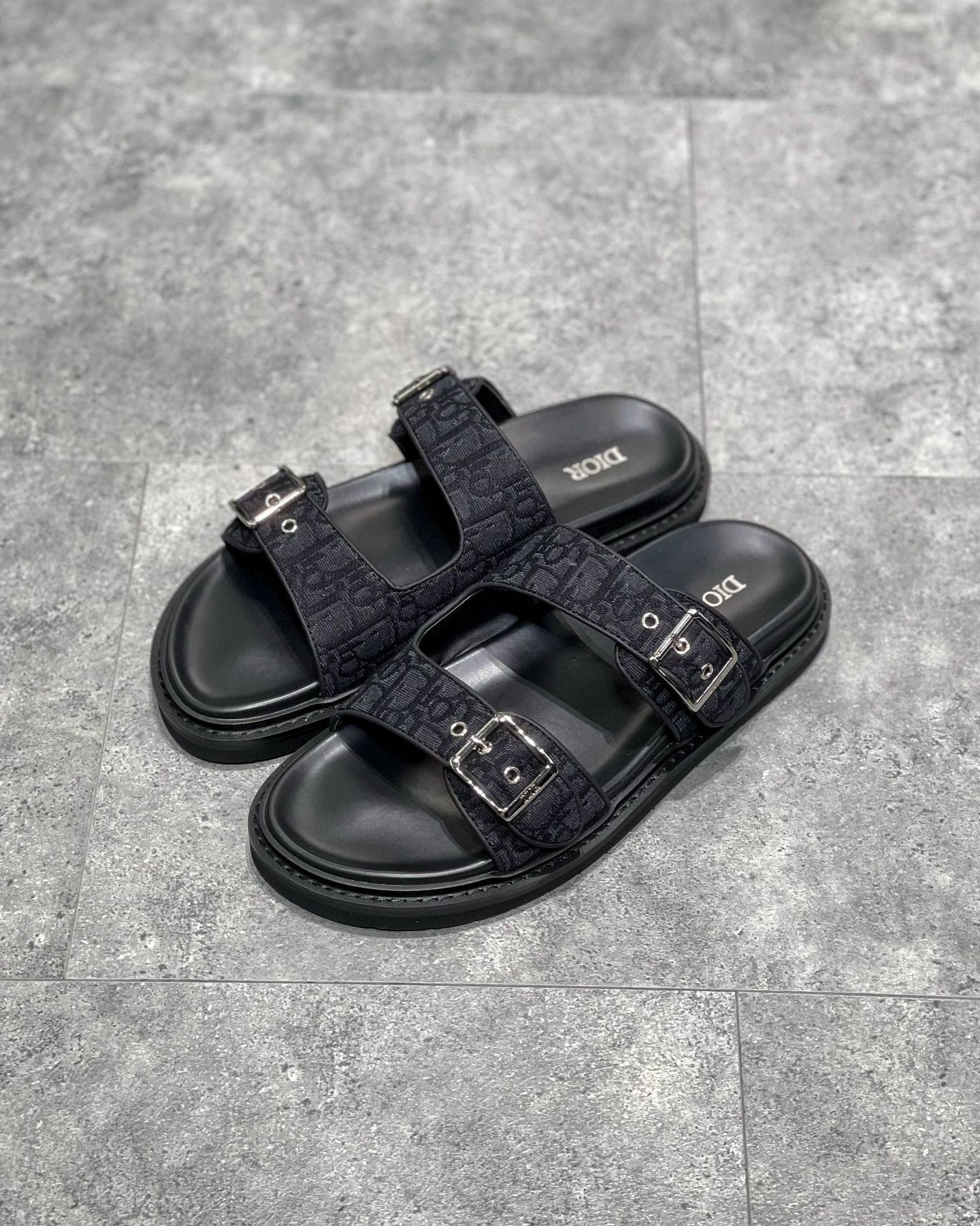CD SANDALS