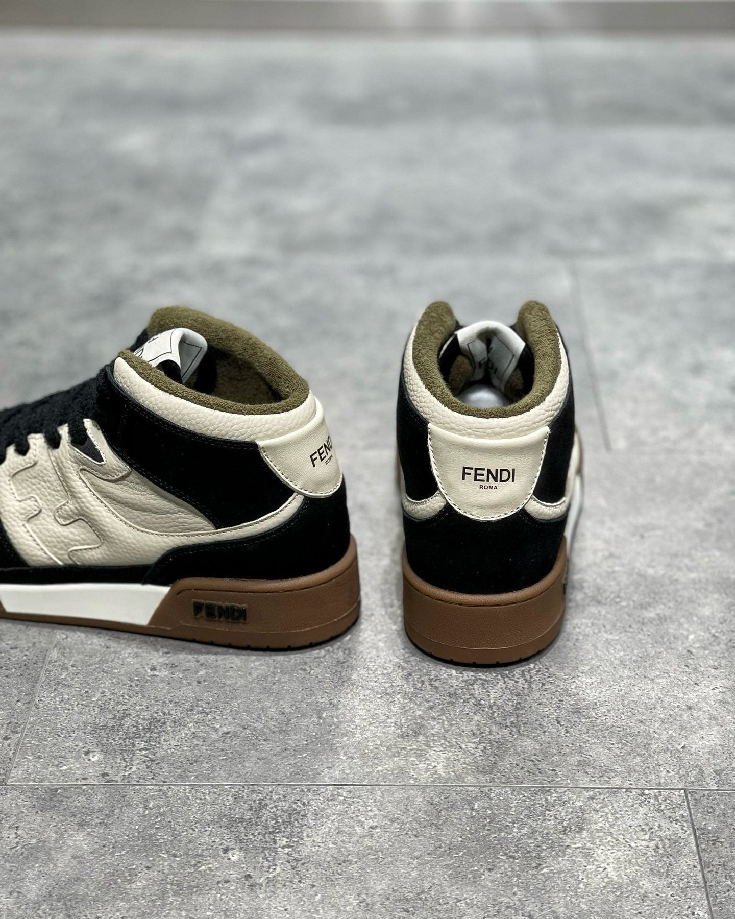 FEN Sneakers