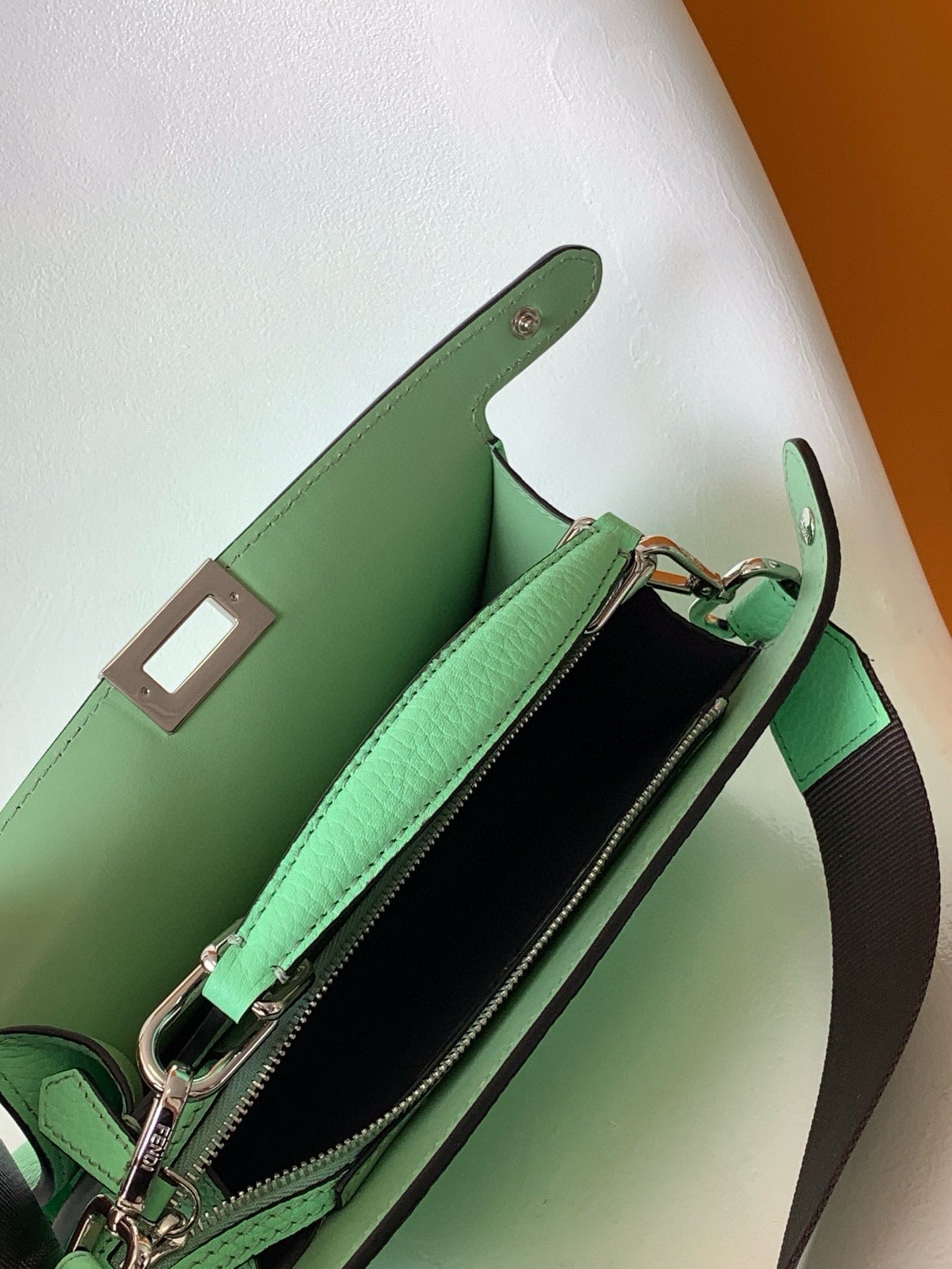 FEN PEEKABOO 21*6*14