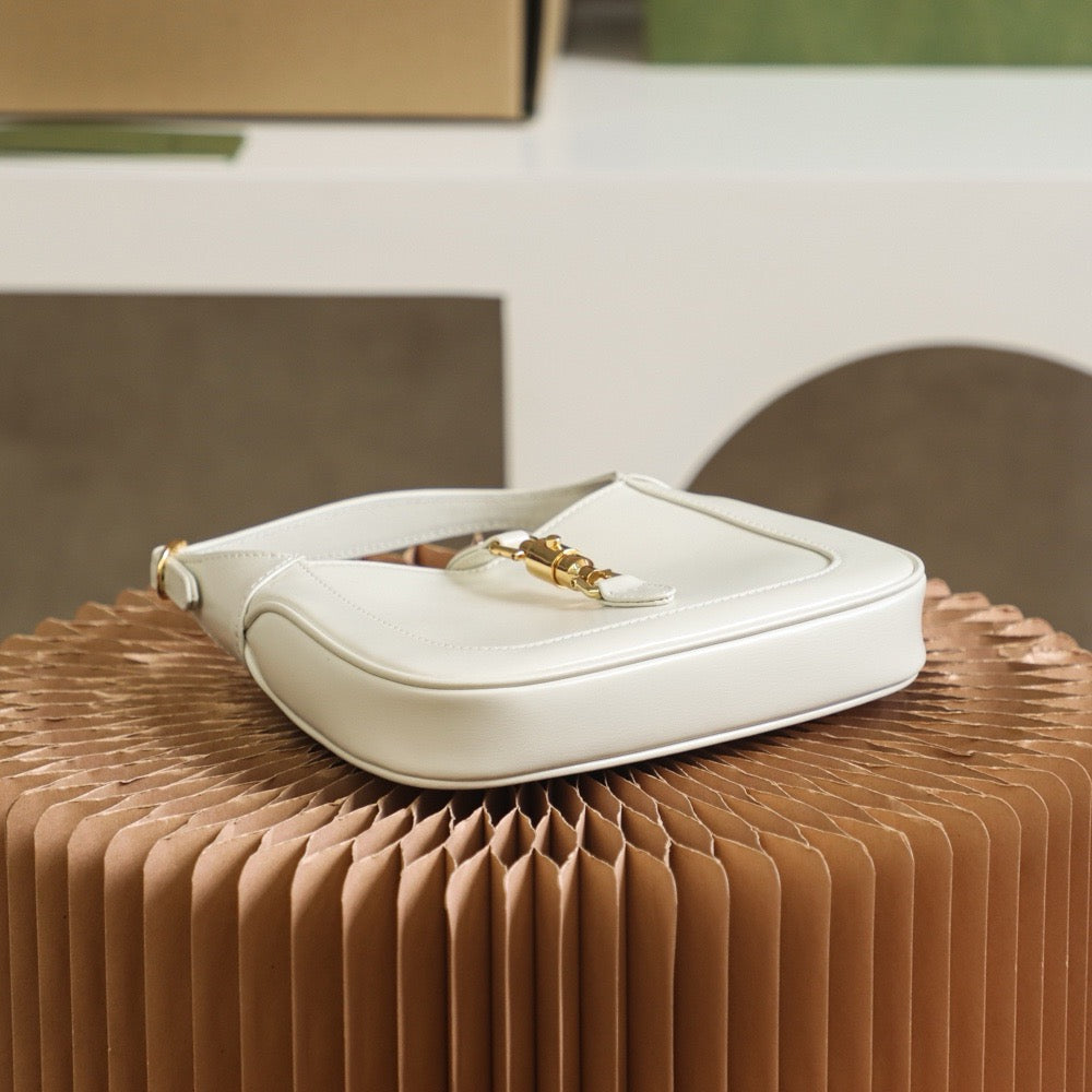 GC Jackie Mini 1961  19*13*3cm