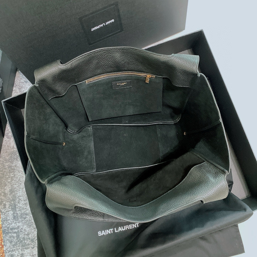 LE 5 À 7 BEA IN GRAINED LEATHER BLACK