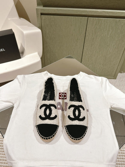 ESPADRILLES LOAFERS IN WHITE TWEED WITH BLACK LOGO
