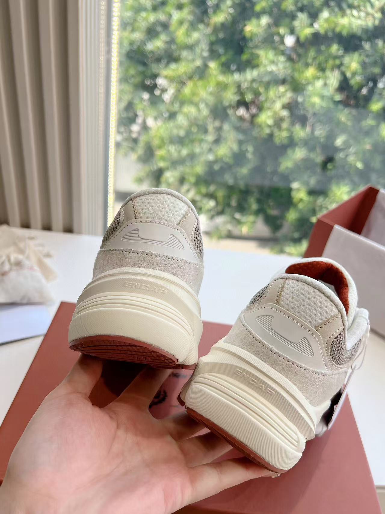 LP&NB CLASSIC BISCUIT SNEAKERS WHITE SUEDE