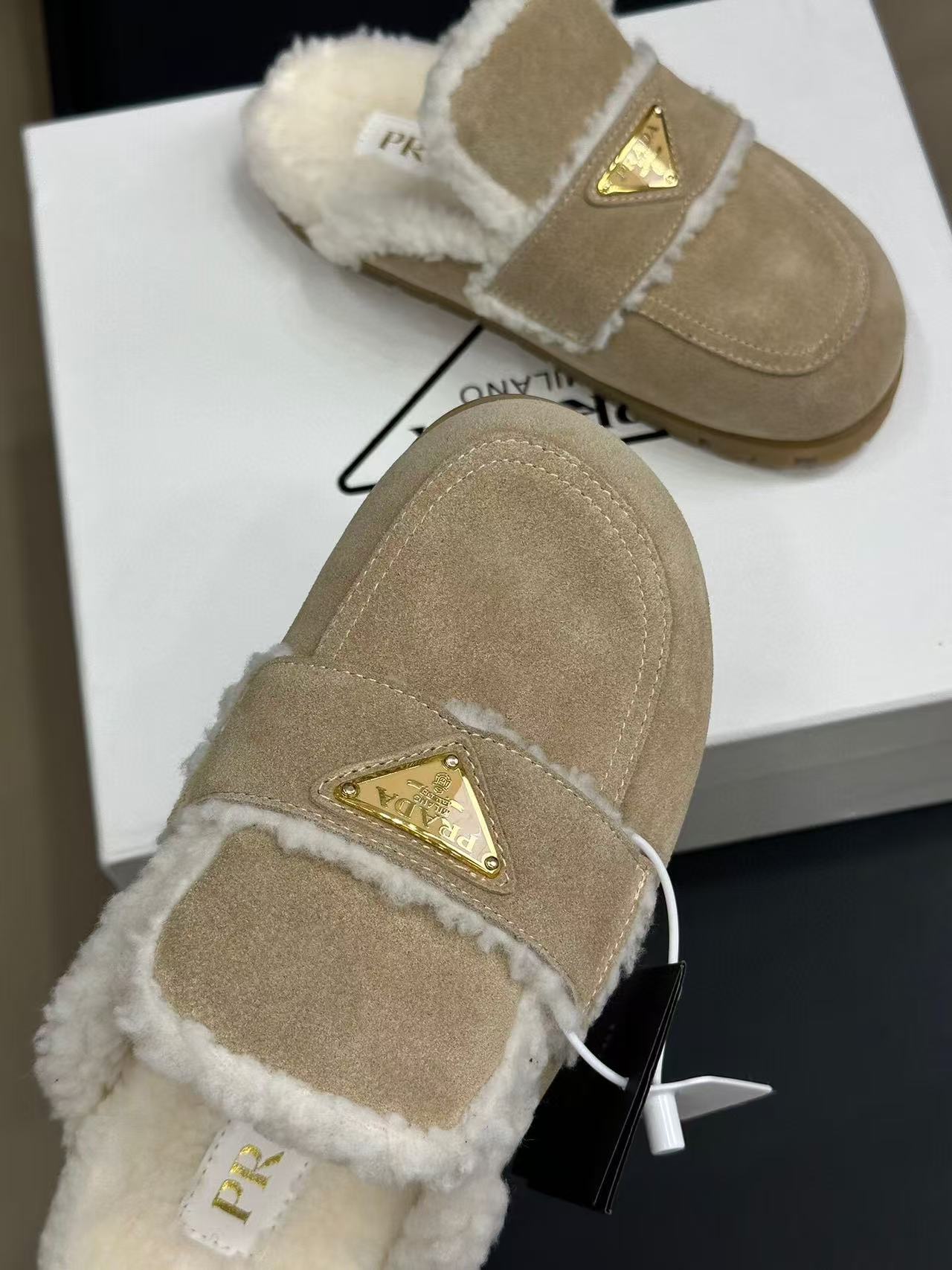 MULES SUEDE AND SHEARLING BEIGE