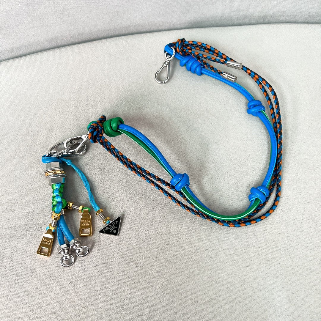 POP STRINGS METAL BAG CHARM