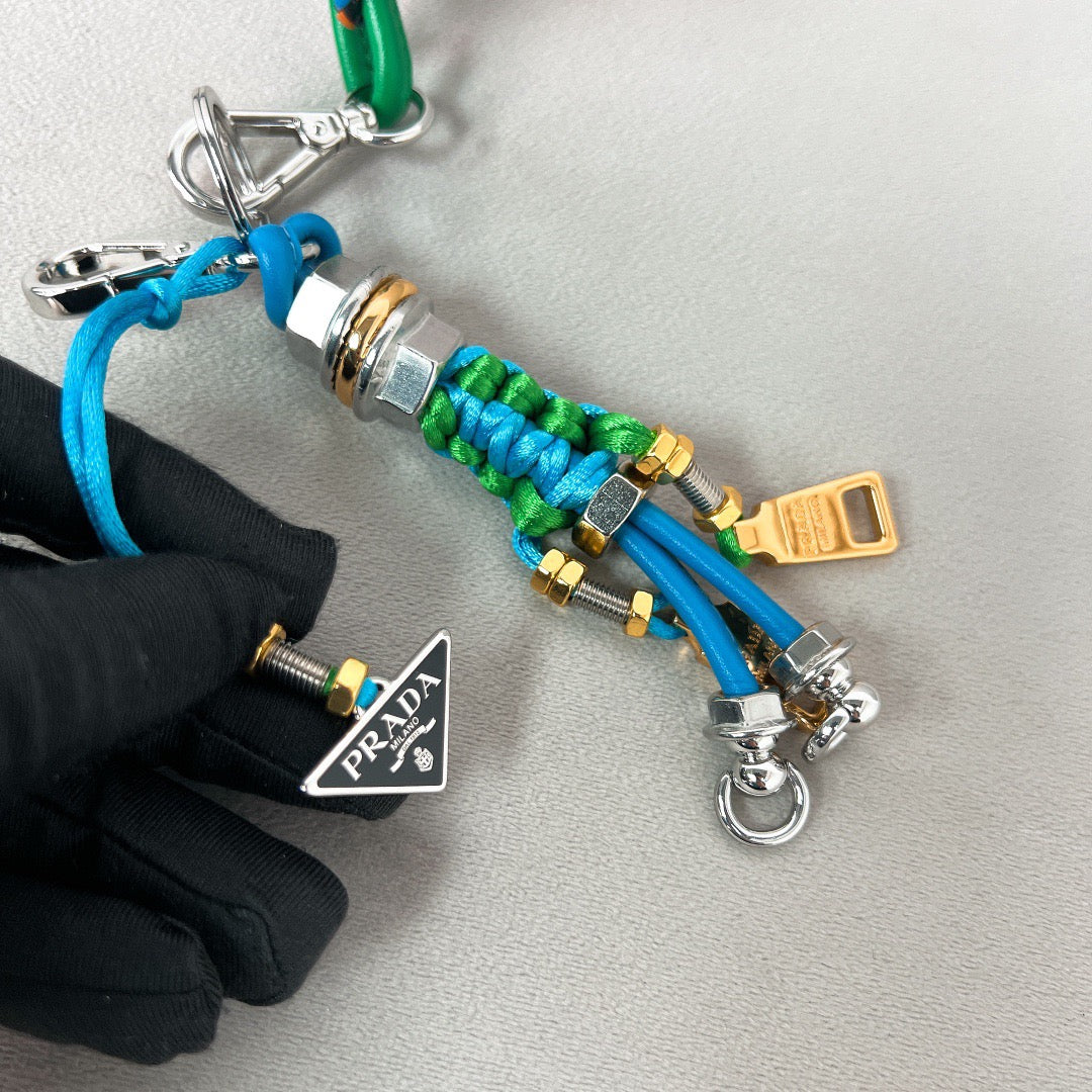 POP STRINGS METAL BAG CHARM