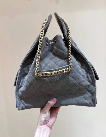 CC 25 HANDBAG IN GRAY 40 SUEDE CALFSKIN GOLD HARDWARE
