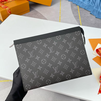 POCHETTE VOYAGE MM 26 MONOGRAM BLACK CALFSKIN