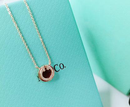 DIAMOND AND MOTHER PEARL CIRCLE NECKLACE PENDANT