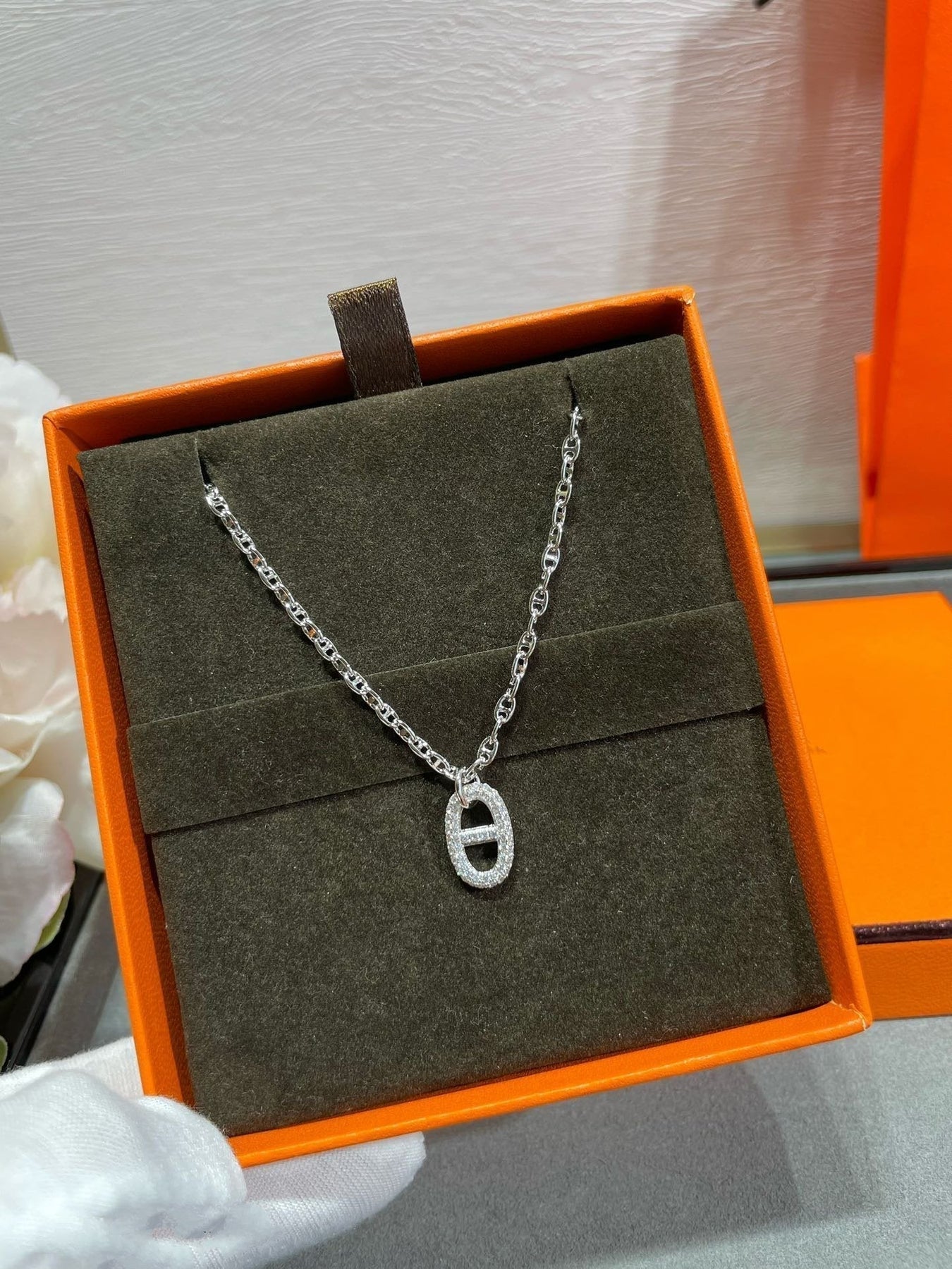 ADVANCED SEIKO HM DIAMOND PIG NOSE NECKLACE