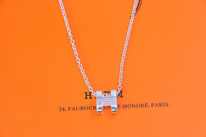 HM NECKLACE H LETTER OVAL SERIES