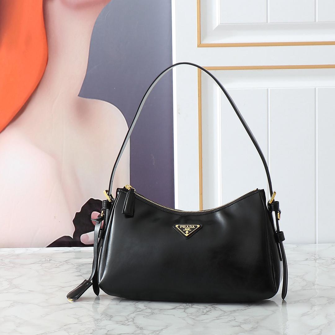 Aimée Shoulder Bag