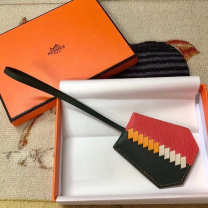 HERM Clochette Cles Grand Tressage Charm In Green/Rose Lipstick