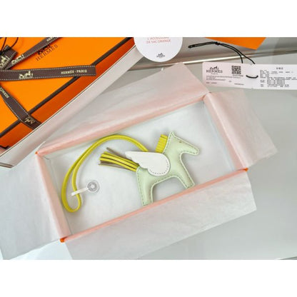 HERM Rodeo Pegase PM Bag Charm in Vert Fizz/Yellow/Craie Lambskin