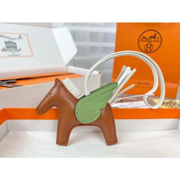 HERM Rodeo Pegase PM Bag Charm in Gold/Craie/Vert Criquet Lambskin