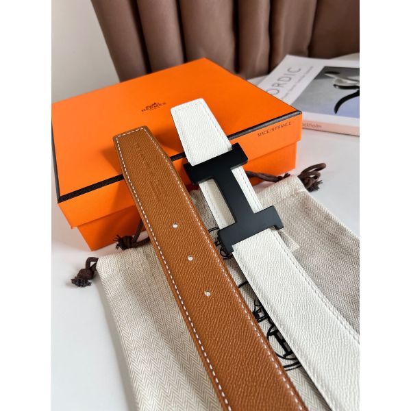 HERM Constance Reversible Belt 38MM in Epsom Leather with Black Buckle