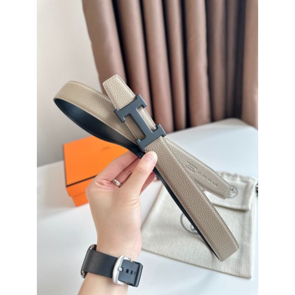 HERM H Reversible 32MM Belt with Matte Buckle in Grey Clemence Leather