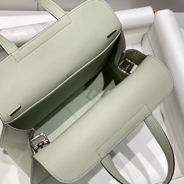 HERM Halzan 25 Bag in Vert Fizz Clemence Leather