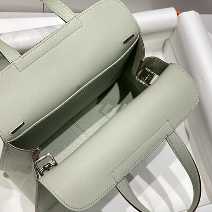 HERM Halzan 25 Bag in Vert Fizz Clemence Leather