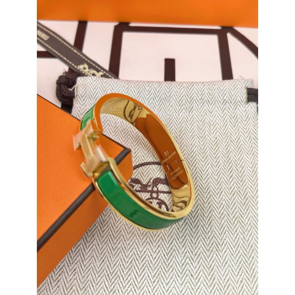 HERM Enamel Green Enamel Clic H Bracelet