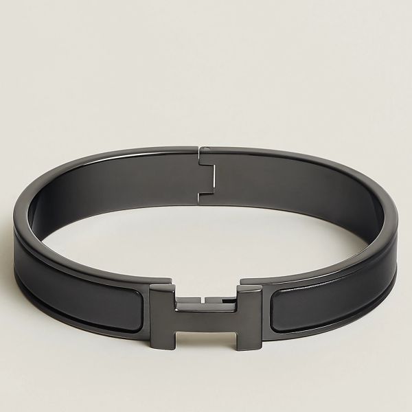 HERM So Black Enamel Clic HH Bracelet