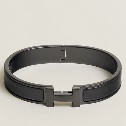 HERM So Black Enamel Clic HH Bracelet