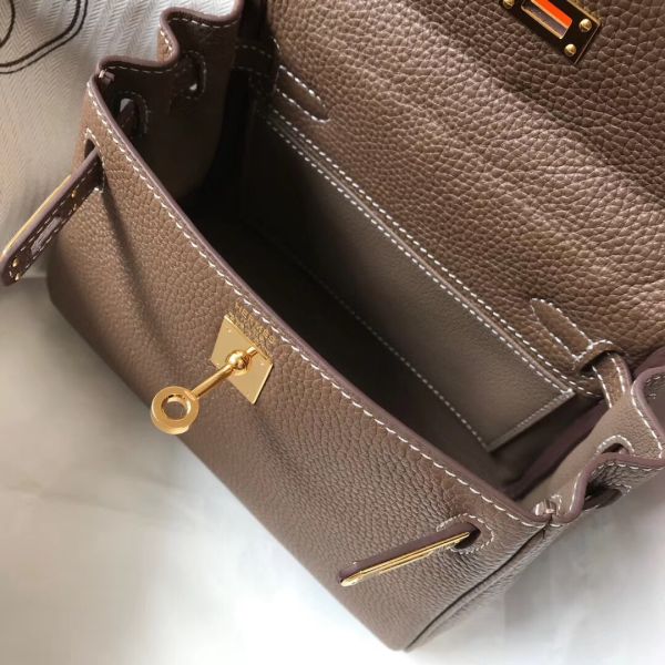 HERM Kelly 20cm Bag In Taupe Clemence Leather GHW