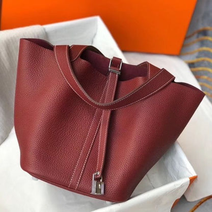 HERM Picotin Lock 22 Bag In Bordeaux Clemence Leather