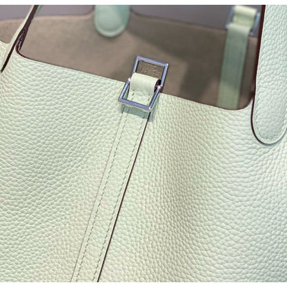 HERM Picotin Lock 22 Bag In Vert Fizz Clemence Leather
