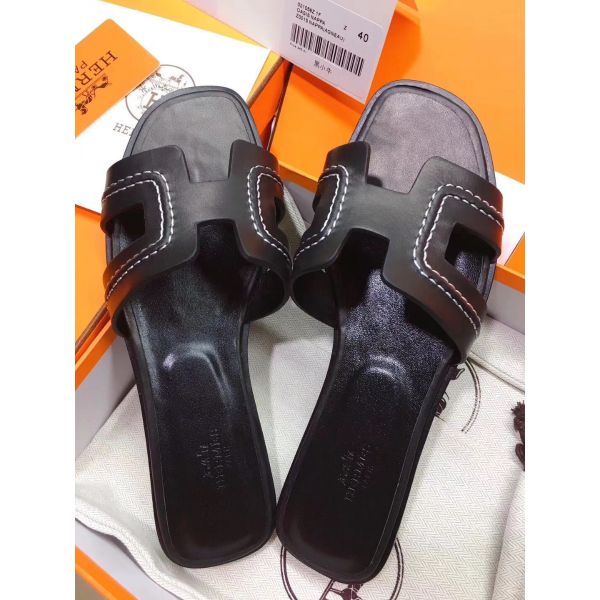 HERM Oran Sandals In Black Leather With Stitched Detail