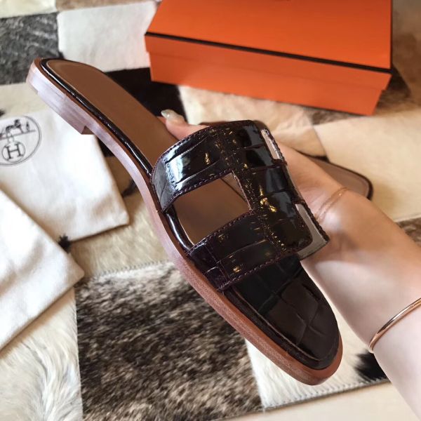 HERM Oran Sandals In Burgundy Shiny Niloticus Crocodile