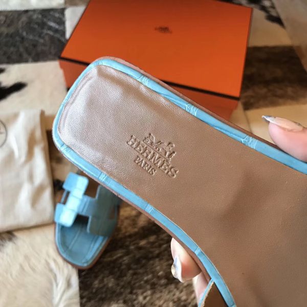 HERM Oran Sandals In Celeste Shiny Niloticus Crocodile