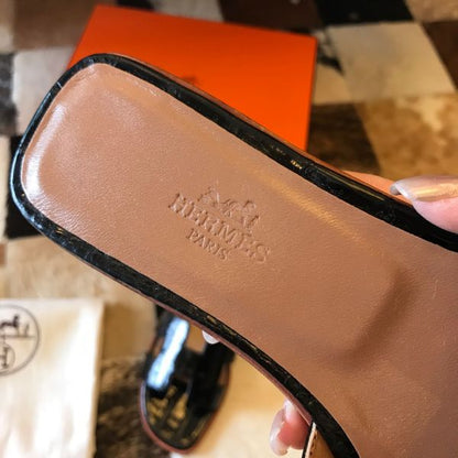 HERM Oran Slide Sandals In Black Shiny Niloticus Crocodile Skin