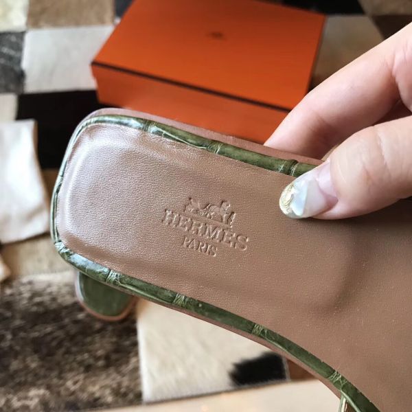 HERM Oran Sandals In Olive Shiny Niloticus Crocodile