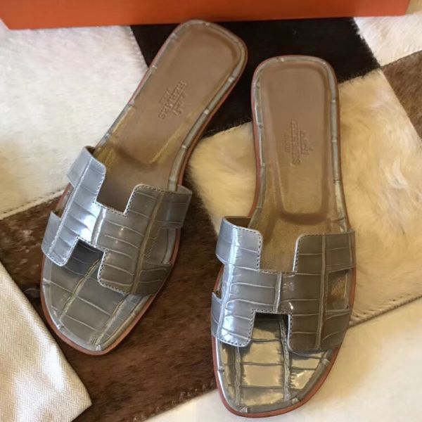 HERM Oran Sandals In Grey Shiny Niloticus Crocodile