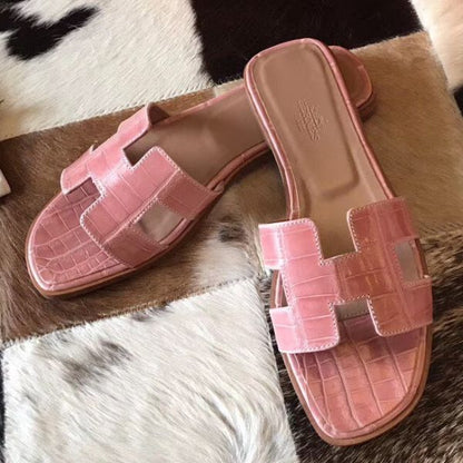 HERM Oran Sandals In Pink Shiny Niloticus Crocodile