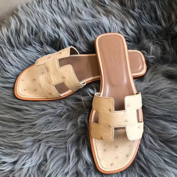 HERM Oran Sandals In Beige Ostrich Leather