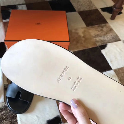 HERM Black Swift Izmir Sandals