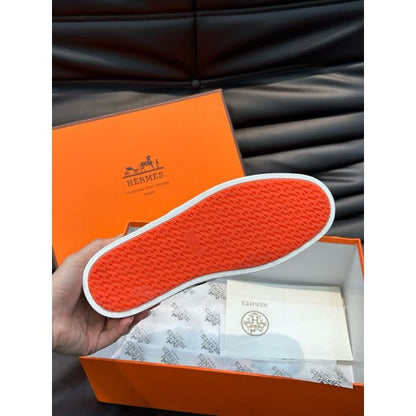 HERM Boomerang Sneakers In White Epsom Calfskin