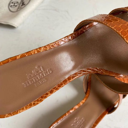 HERM Oasis Sandals In Brown Shiny Niloticus Crocodile